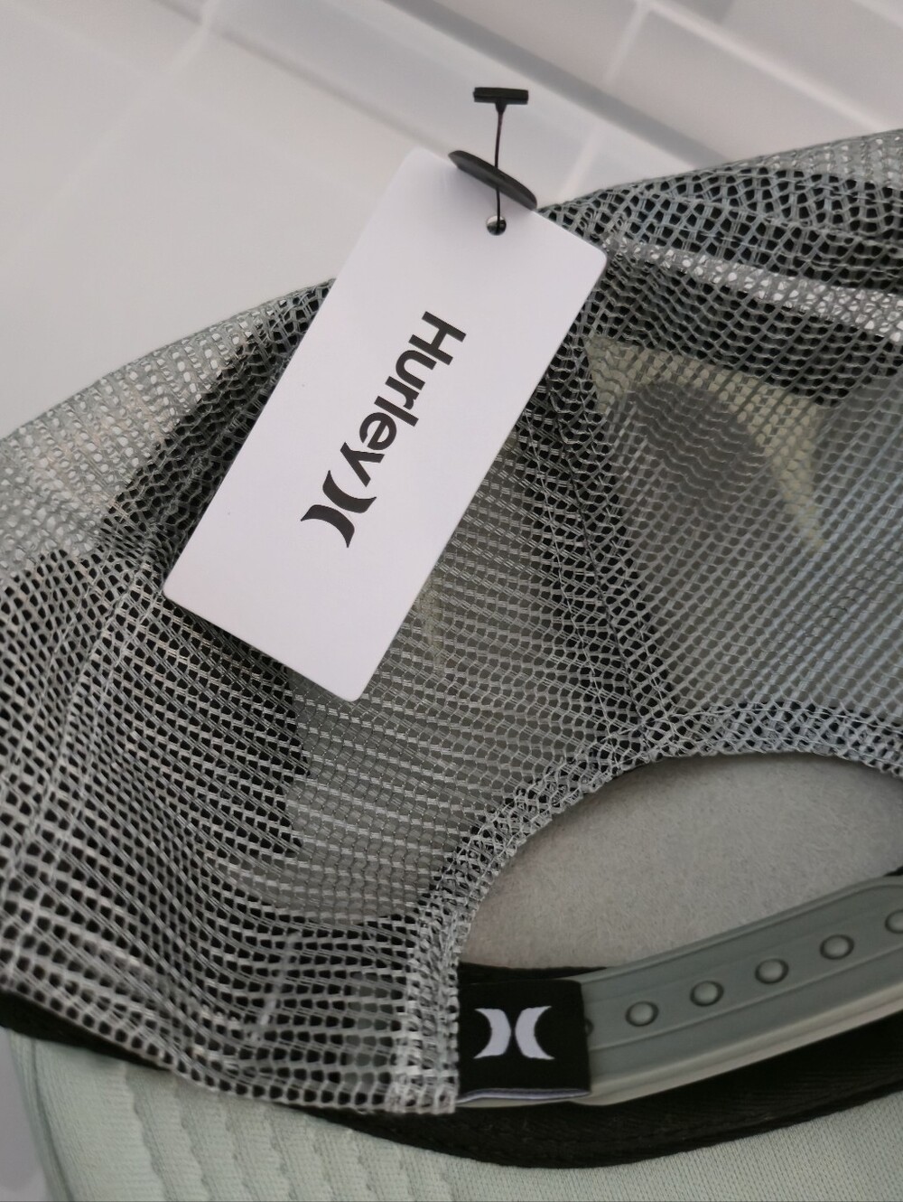 Hurley Hawaii Trucker Hat - Picture 2 of 10